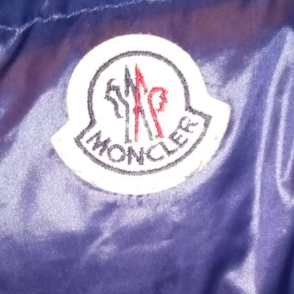 MONCLER puffer vest, medium, navy blue